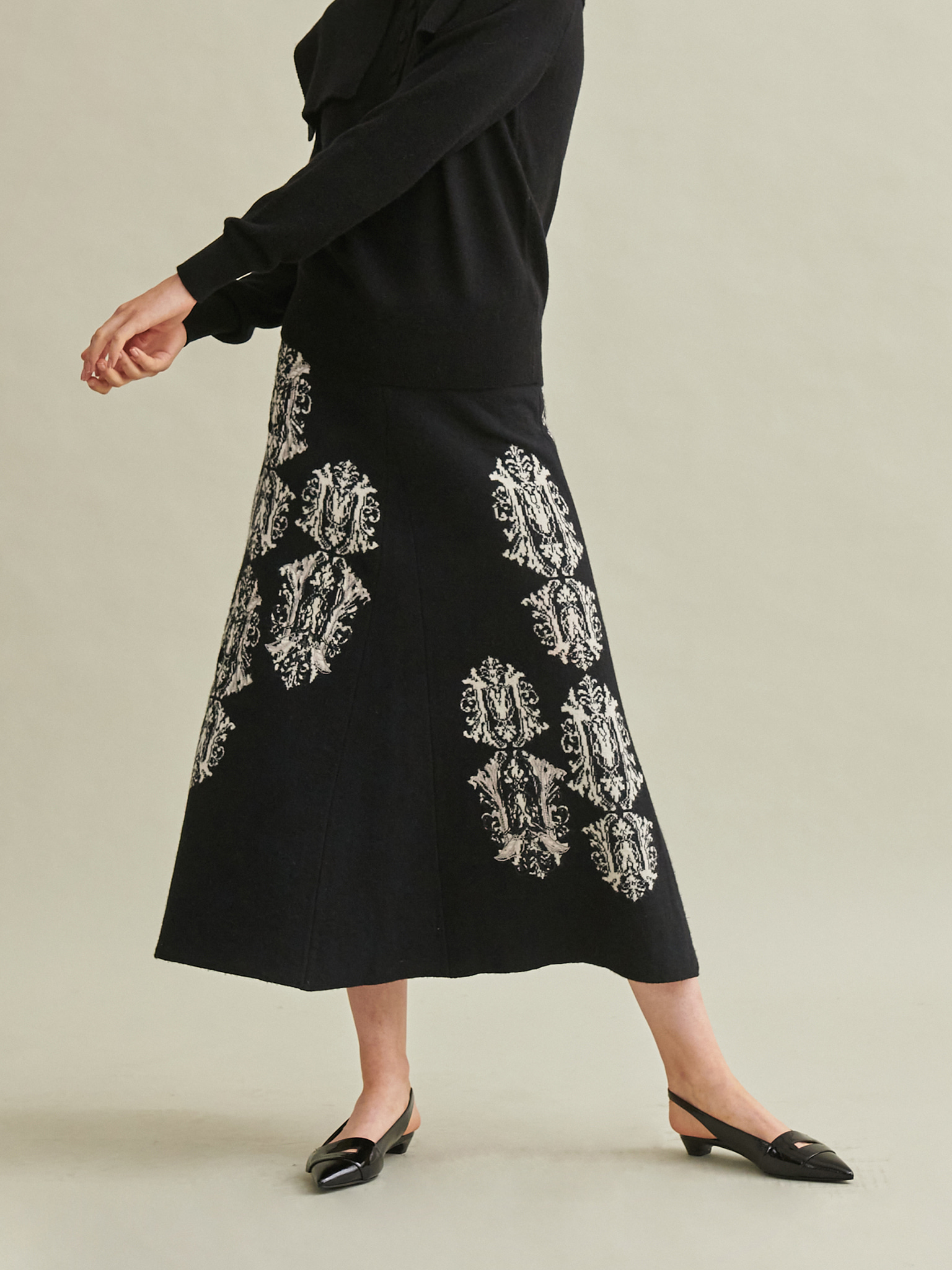 Jacquard Knit Flaer Skirt